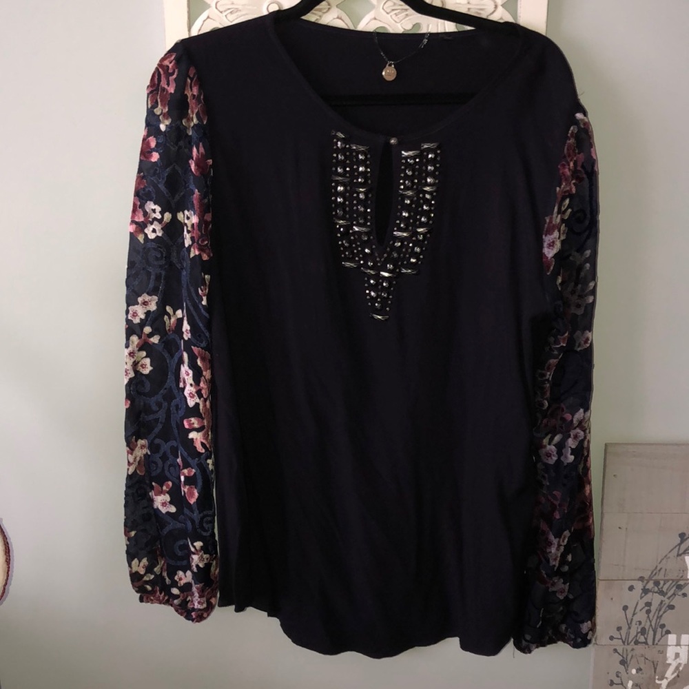 •NWOT BKE Top•